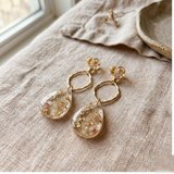 Gold-flake resin teardrop earrings